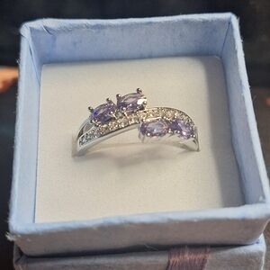 Stunning Purple and Silver Ring with Elegant Design
